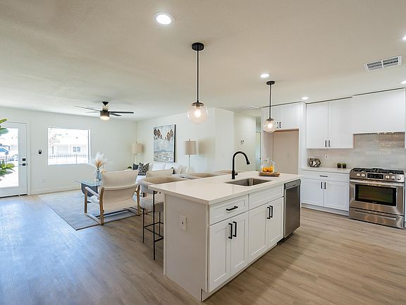 4th image of 2302 W McLellan Blvd