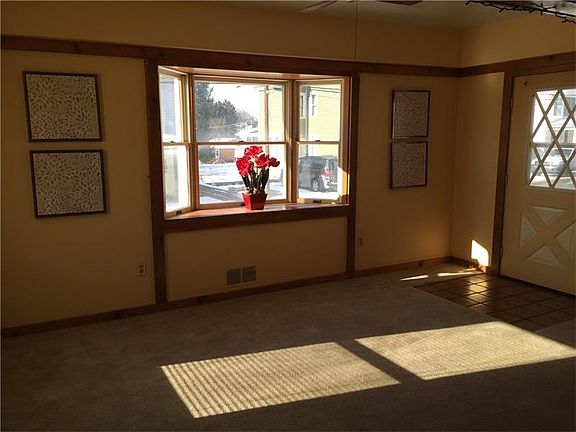 2nd image of 1214 Wood St