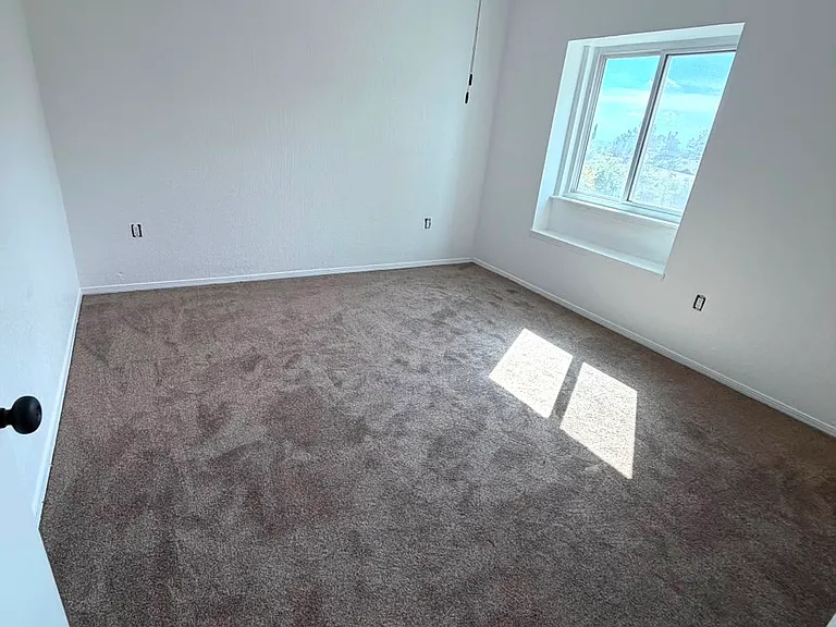 617 Cascade Ln — Photo 13