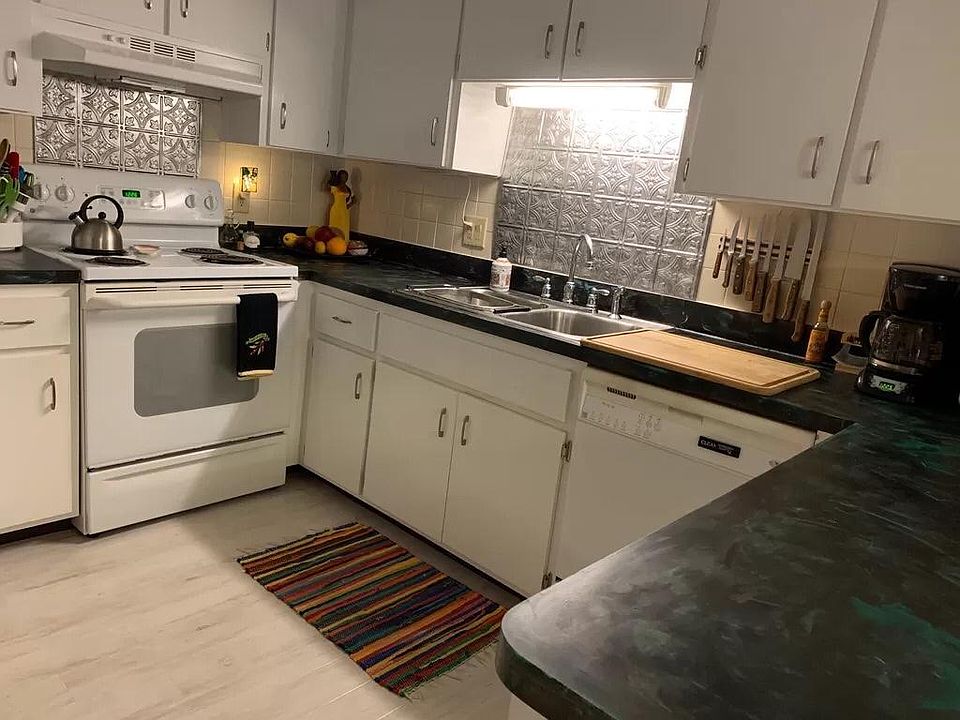 1st image of 22333 Edgewater Dr Unit C3