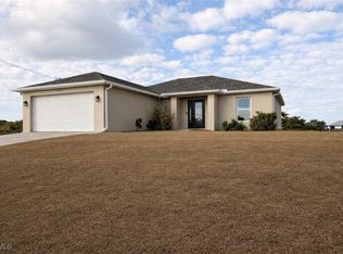 2016 NE 6th Ave, Cape Coral, FL 33909
