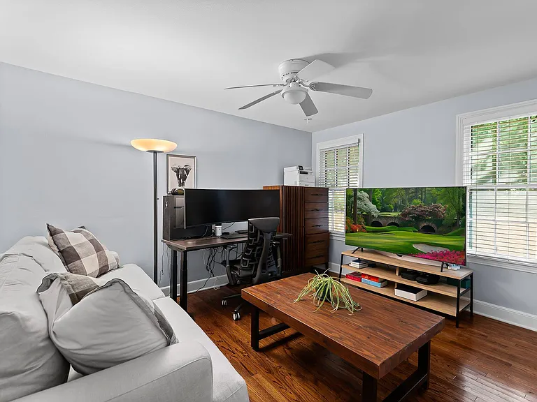 3305 Harris Park Ave — Photo 18