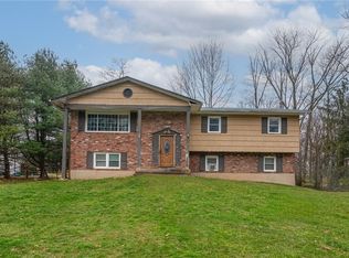 6 Lois Ln, Monsey, NY 10952