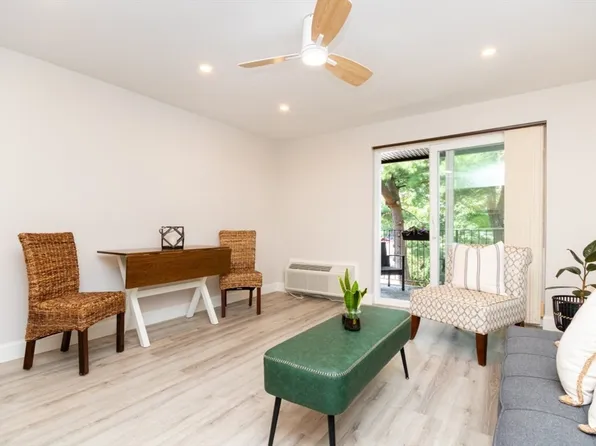 45 Oval Rd APT 24, Quincy, MA 02170