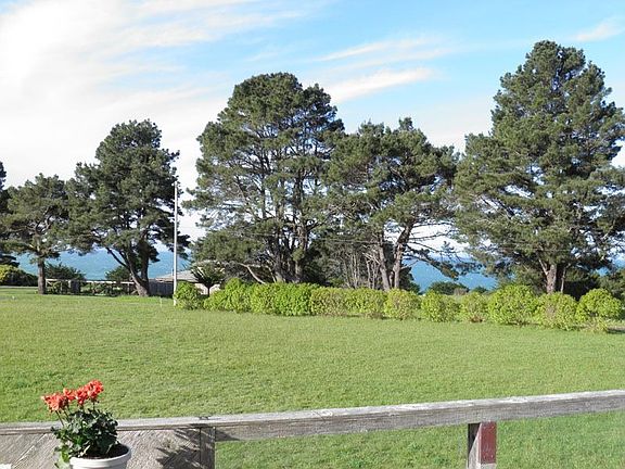 2nd image of 45251 Cypress Dr