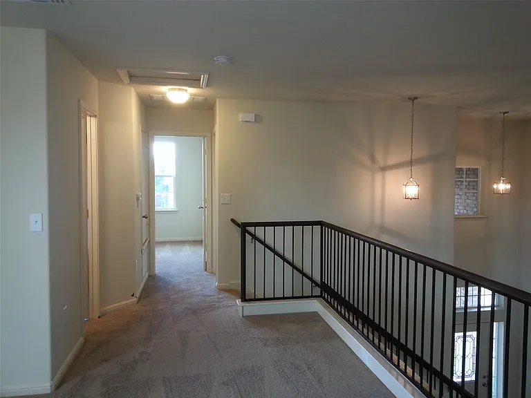 2504 McDonald Way — Photo 13
