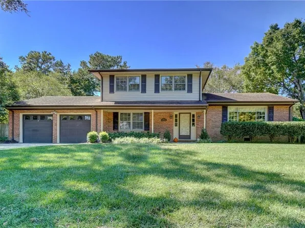 837 Queen Elizabeth Dr, Virginia Beach, VA 23452