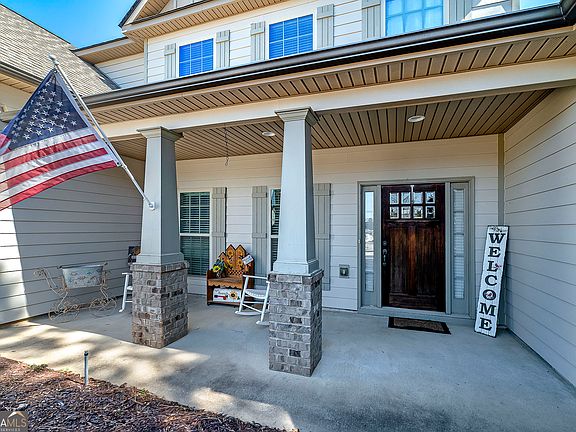 3rd image of 120 Caraway Rd