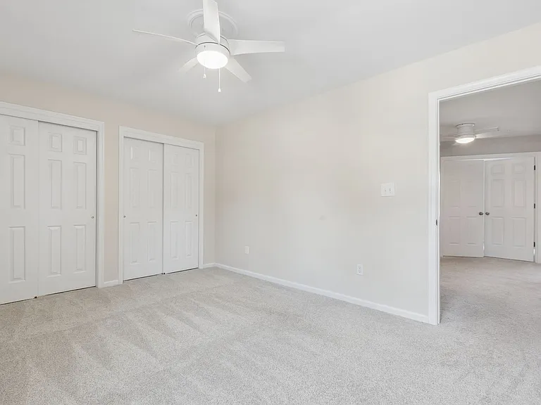 812 E Willow Point Pl — Photo 21