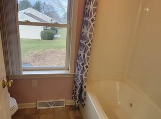 574 Hi View Dr, Lititz, PA 17543