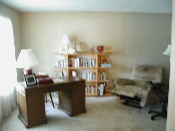 4th image of 2506 Colonial Dr