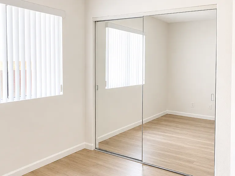 6544 Whitsett Ave #2 — Photo 11