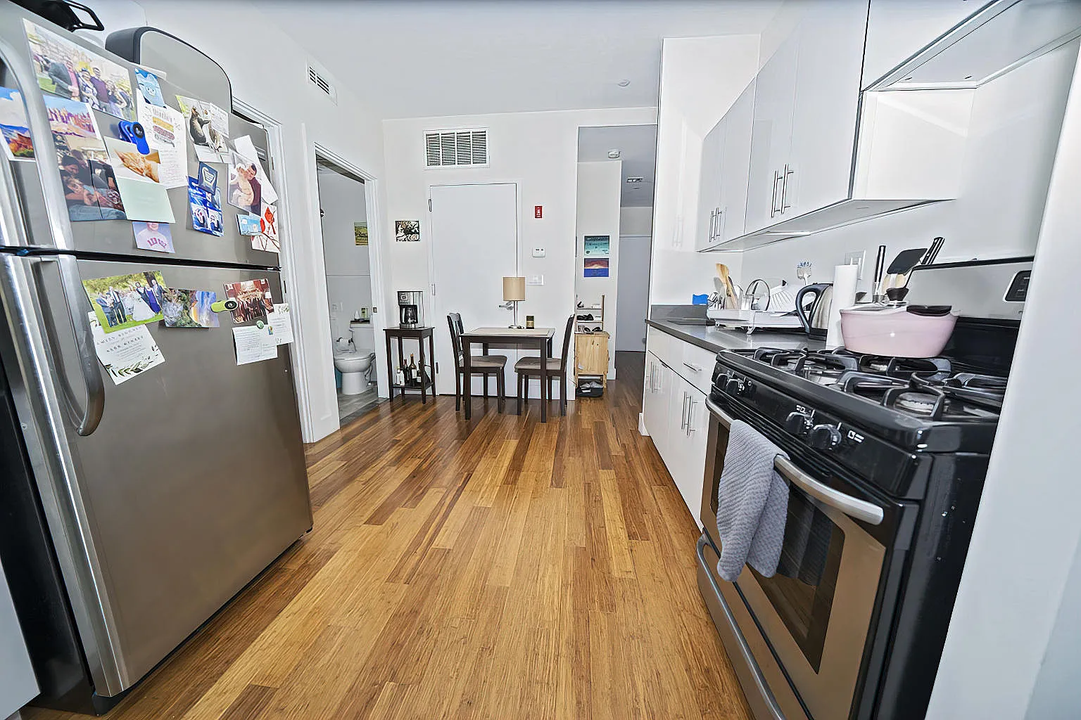 1024 Gates Ave — Photo 3