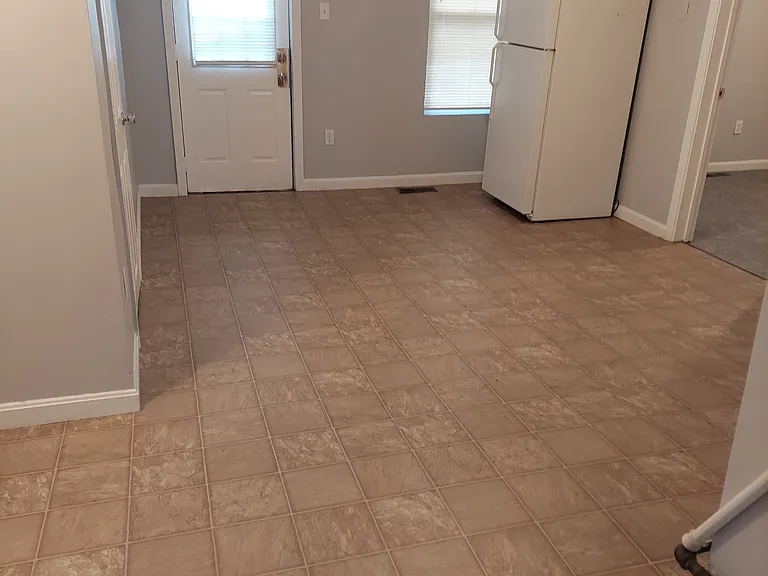 146 Walker St #4 — Photo 2