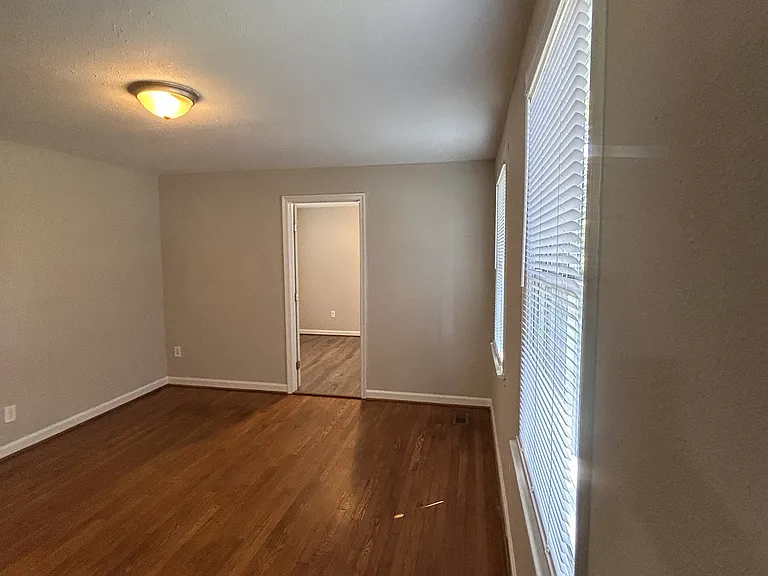 809 Paul St — Photo 22