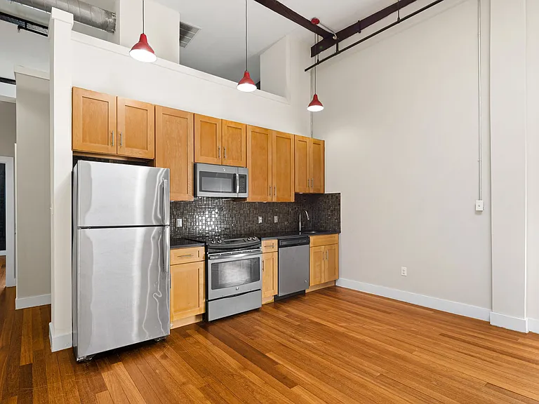 3421 Richmond St #202 — Photo 12
