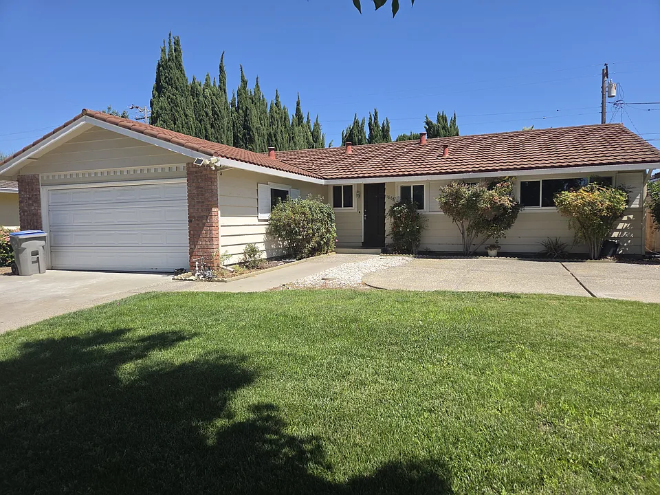 1868 Castro Dr