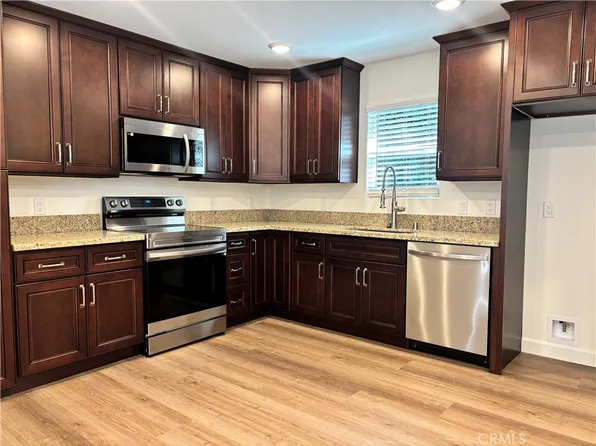 520 W Route 66, Glendora, CA