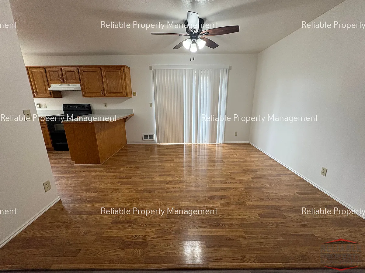 Building Photo - 1322 Walstrom Ln