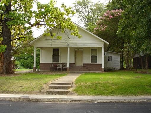 2nd image of 605 S Lafayette St