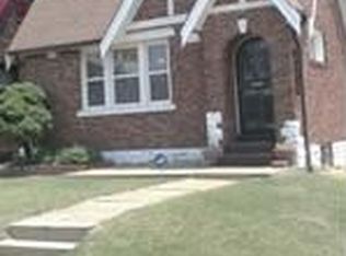8710 Riverview Blvd, Saint Louis, MO