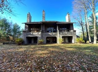 5901 S Pleasantview Rd #10, Harbor Springs, MI 49740