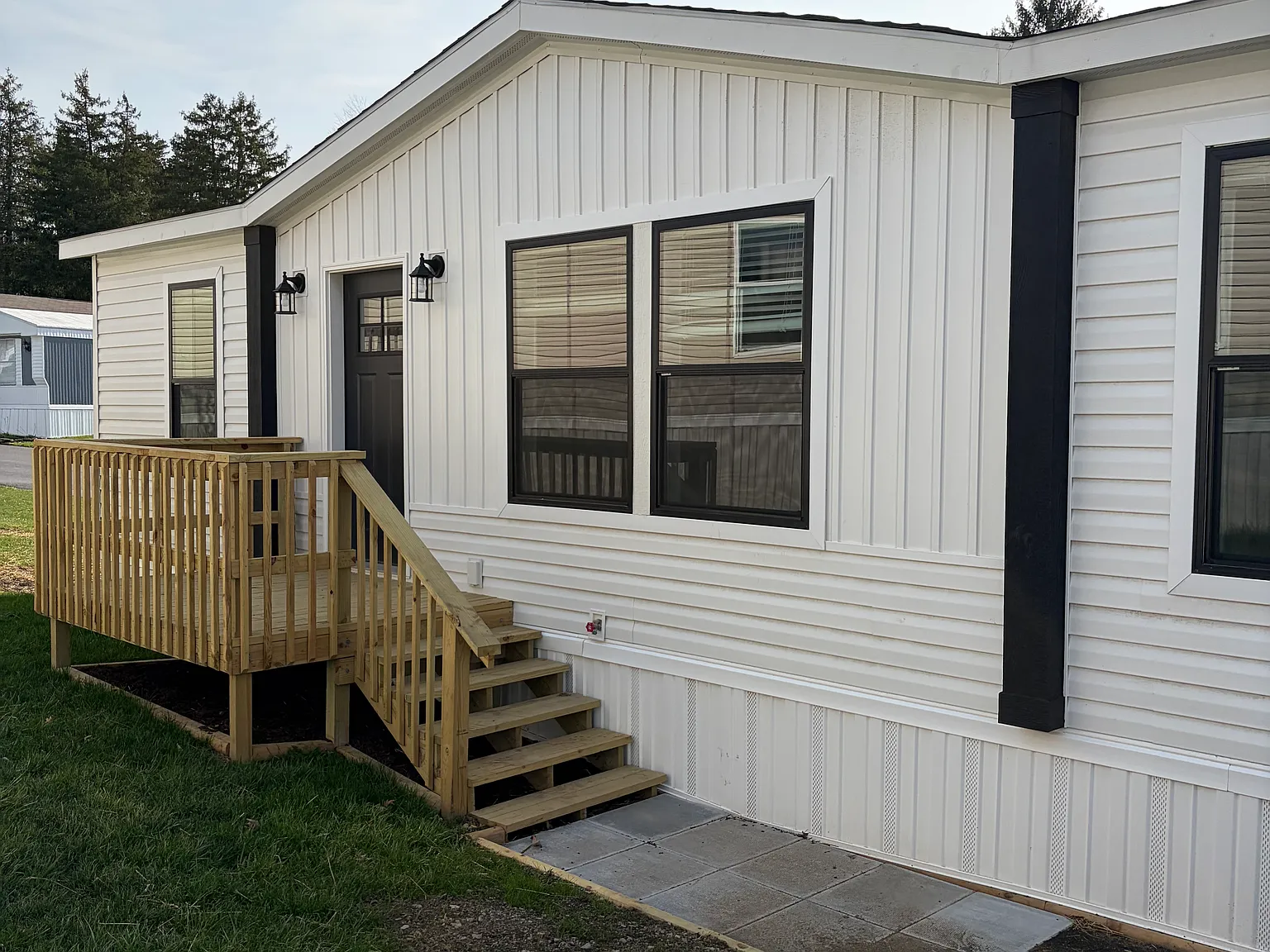 3 bed, 1280 sqft, $1,800 — Photo 2
