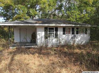 894 Fairview Dr NE, Arab, AL 35016