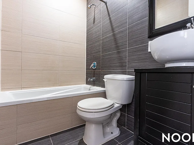 184 Jefferson St #3L — Photo 14
