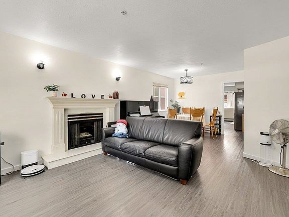 4th image of 2038 E 26th Ave