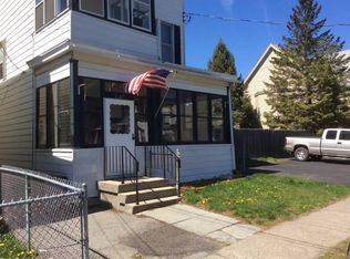 1567 5th St #2R, Rensselaer, NY 12144