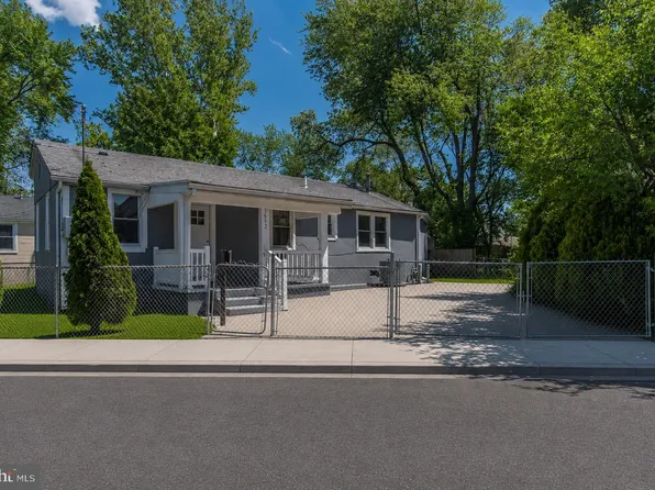 5602 Turner St, Bristol, PA 19007