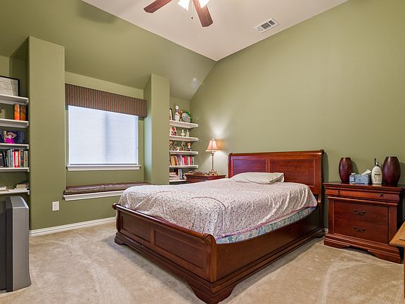 5th image of 7601 Finch Dr