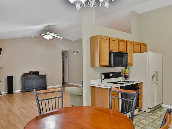 4th image of 5999 Durrington Dr