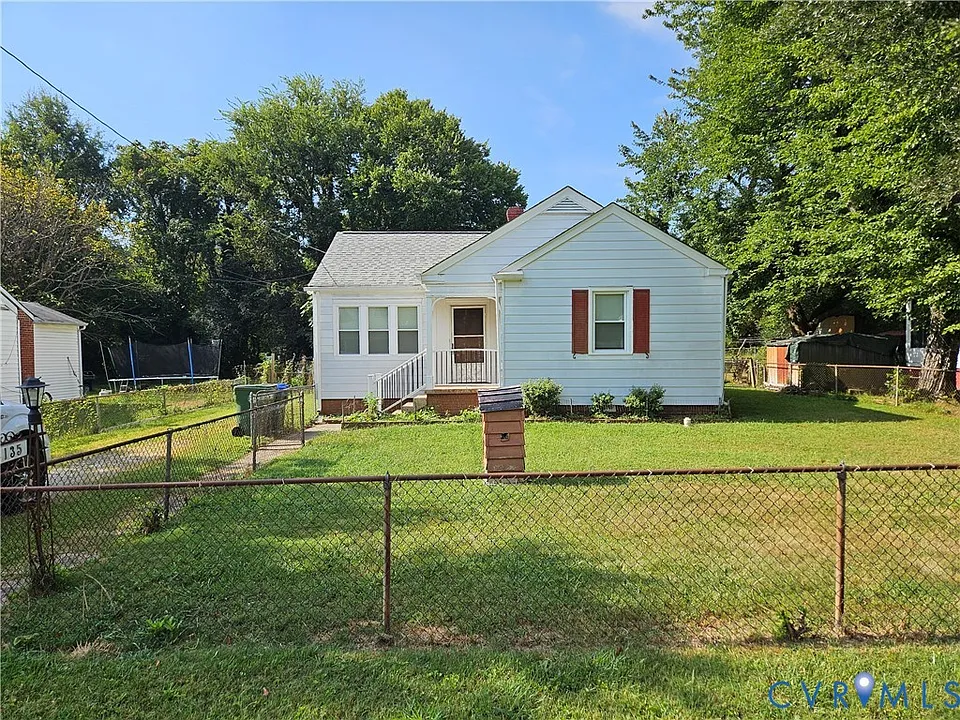 4135 Leake Ave