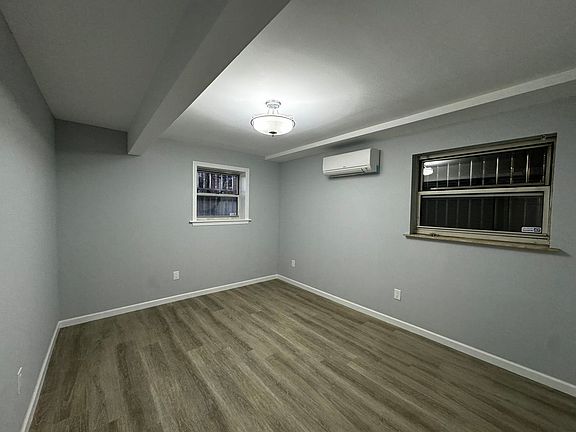 3rd image of 3124 Spencer Dr Floor 1