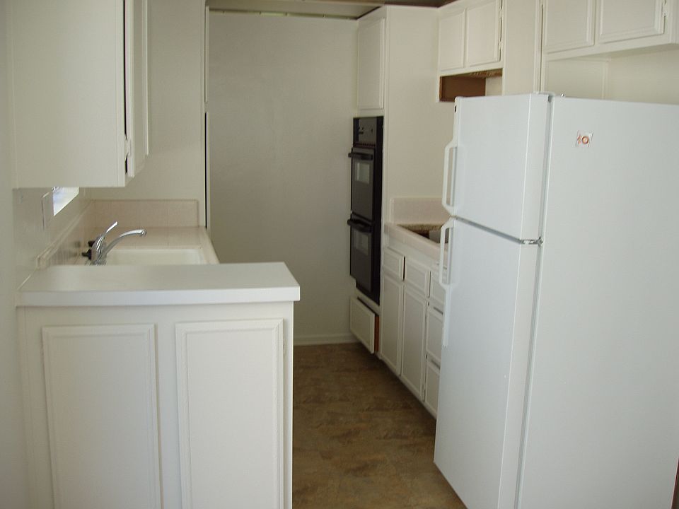 2nd image of 1037 3rd Street # Top Floor