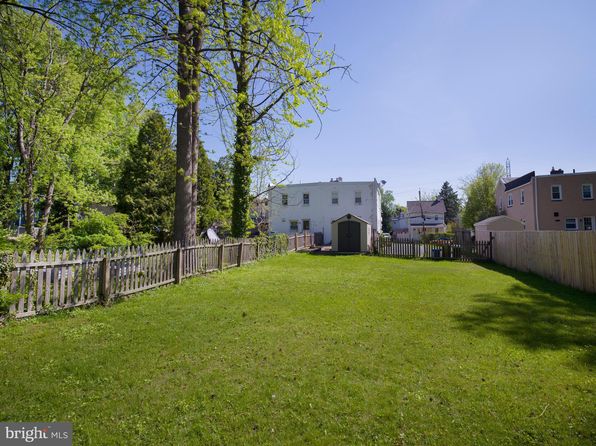 718 Moore Ave, Bryn Mawr, PA 19010