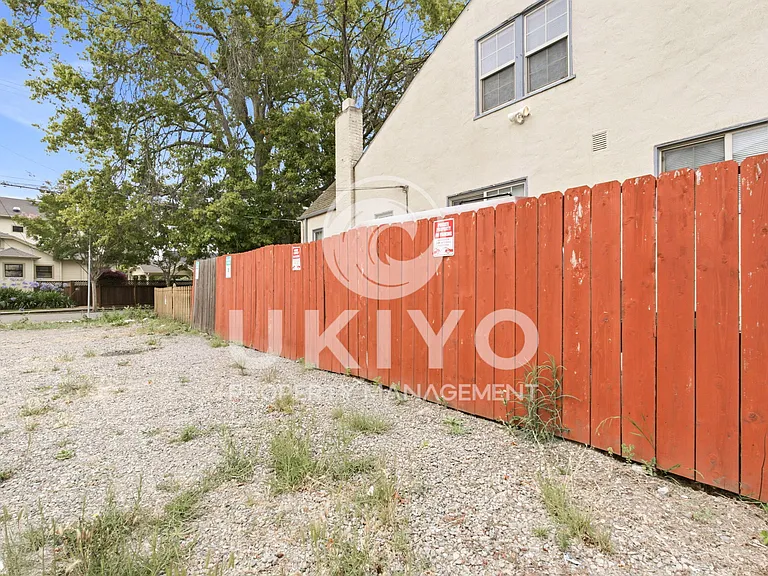 1941 Durant Ave — Photo 27