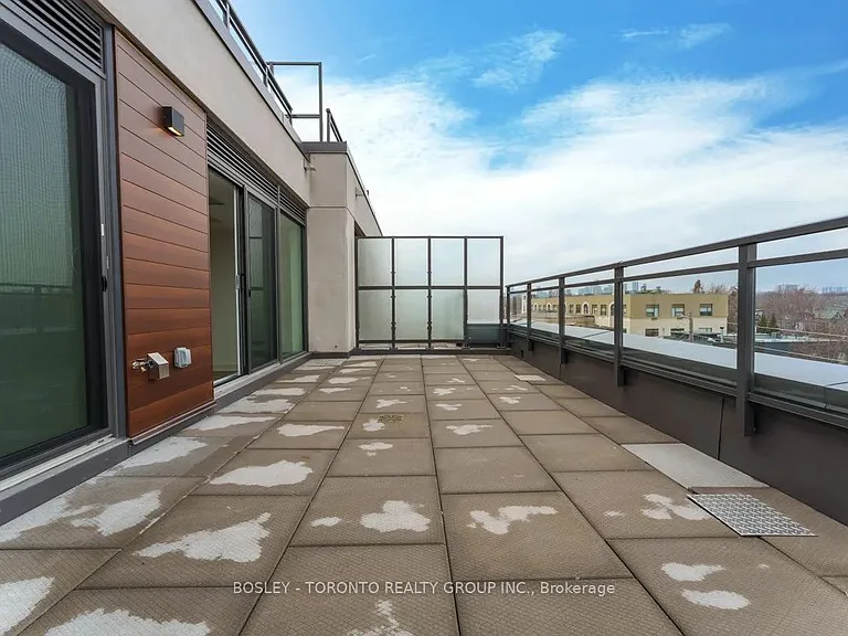 1285 Queen St E #504 — Photo 36