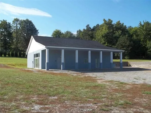 8215 Highway 11, Campobello, SC 29322