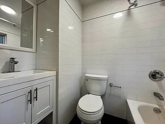 Rented by MySpaceNYC | media 7