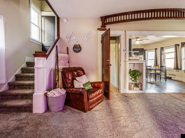 209 N 7th St, Newman Grove, NE 68758