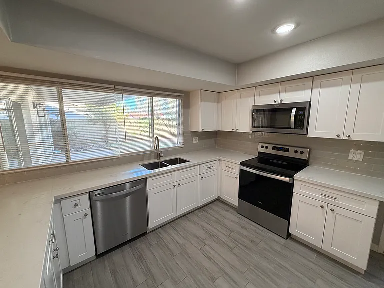 4807 W Beryl Ave — Photo 12