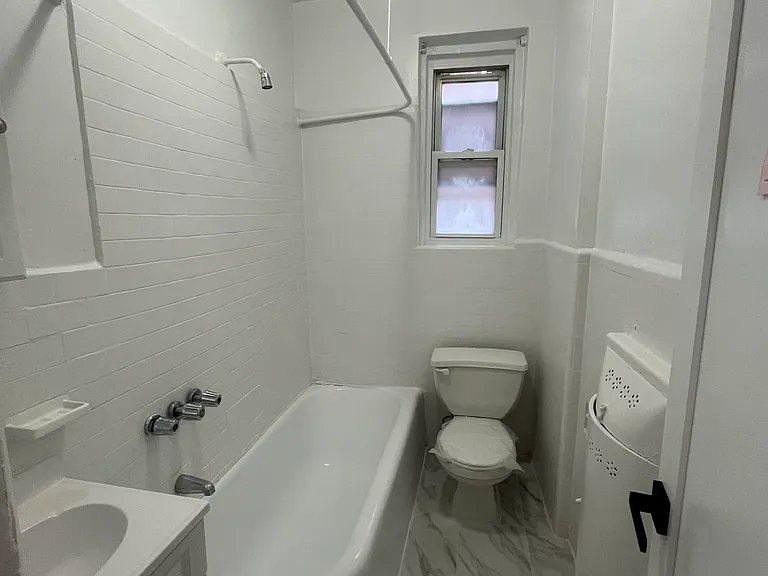 4125 44th St #D1 — Photo 4