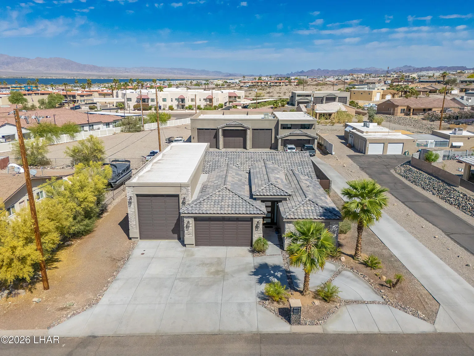 3 bed, 3.0 bath, 1970 sqft, $3,000 — Photo 3