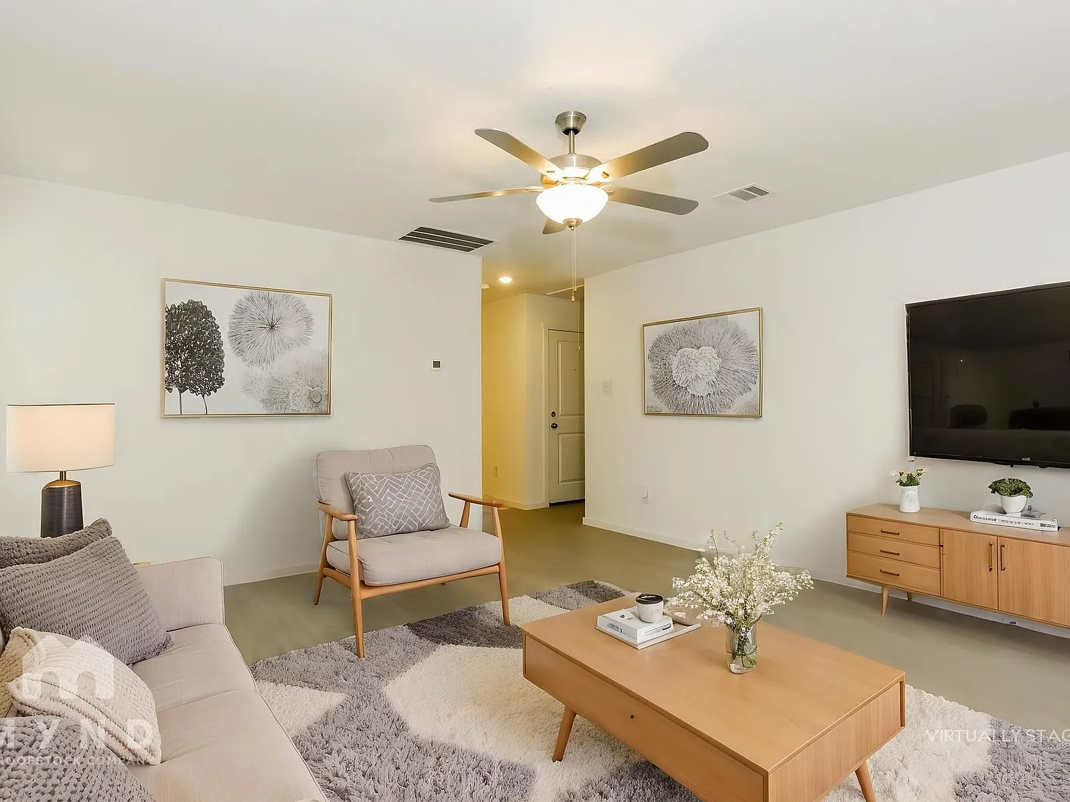 3 bed, 2.0 bath, 1260 sqft, $2,275 — Photo 2