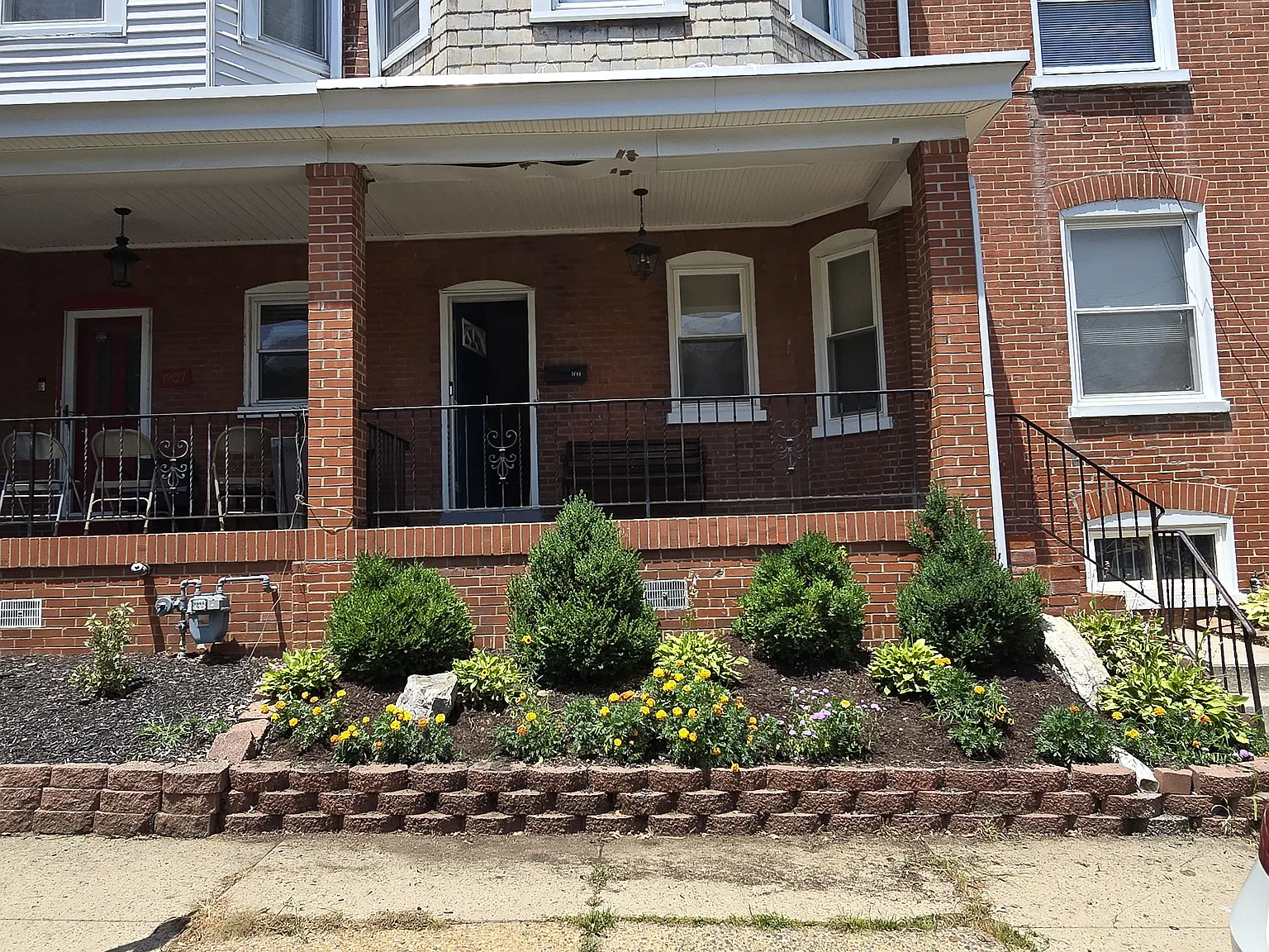 4 bed, 1.5 bath, 1500 sqft, $2,395 — Photo 1