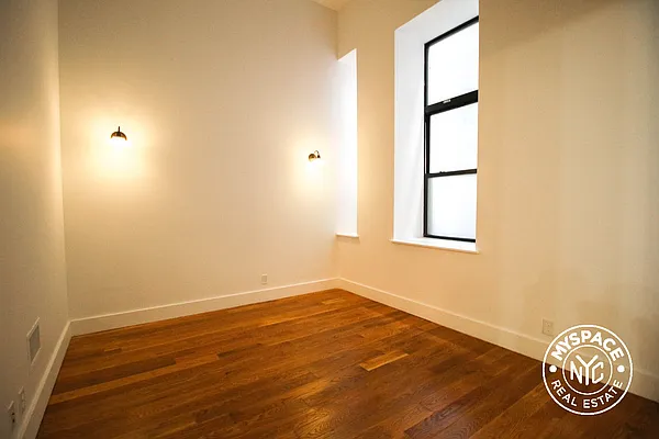 Rented by MySpaceNYC | media 6