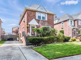 92 Surrey Cmns, Lynbrook, NY 11563